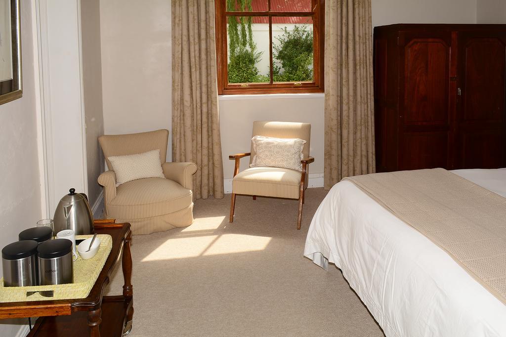 Toad Hall Guest House Wakkerstroom Exteriör bild