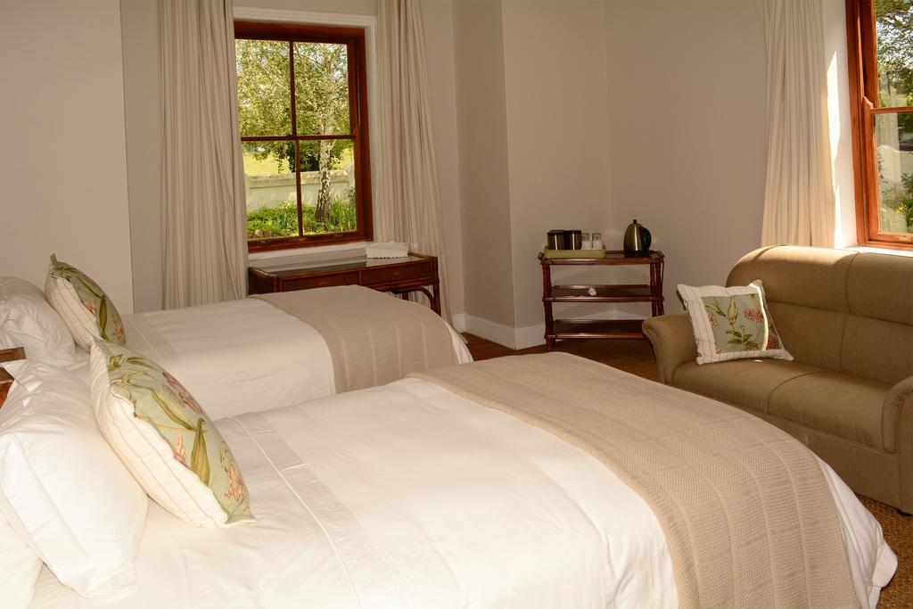 Toad Hall Guest House Wakkerstroom Exteriör bild