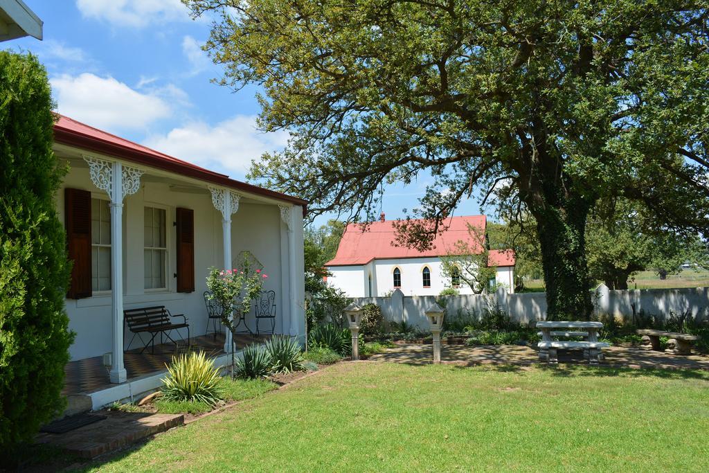 Toad Hall Guest House Wakkerstroom Exteriör bild